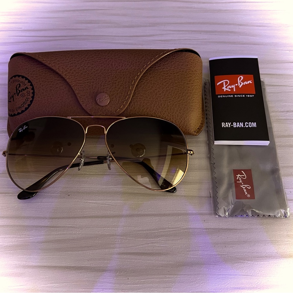 Ray Ban Aviator / Rose Gold Frames With Brown Hue Lens / OS